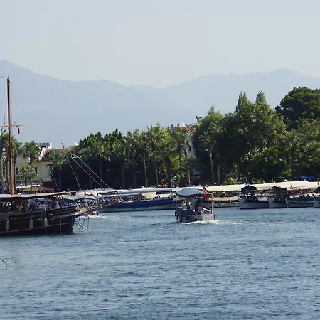 Tas Konak