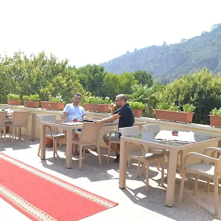Tas Konak فندق مبيت وإفطار